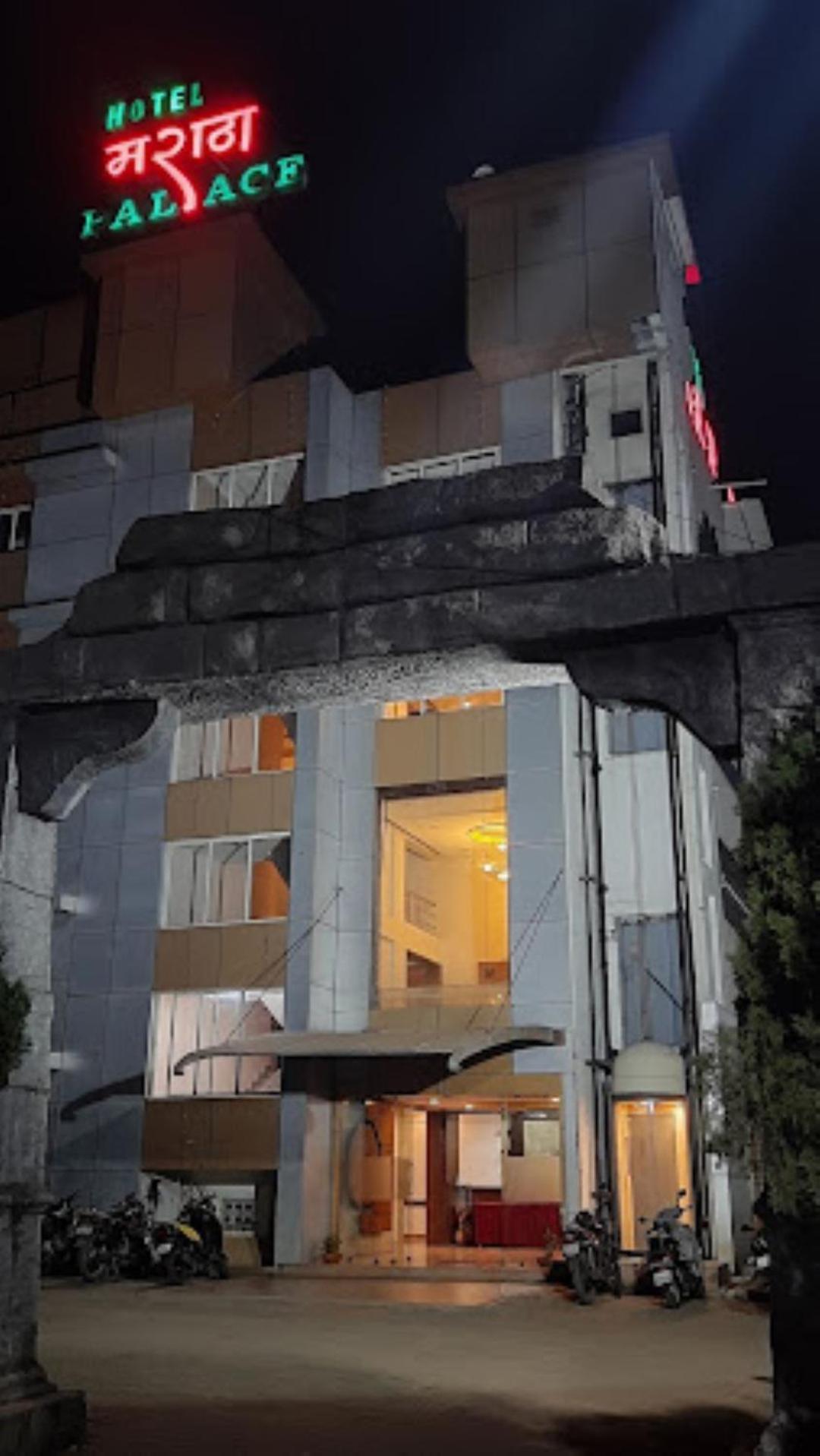 Hotel Maratha Palace,Satara Bagian luar foto