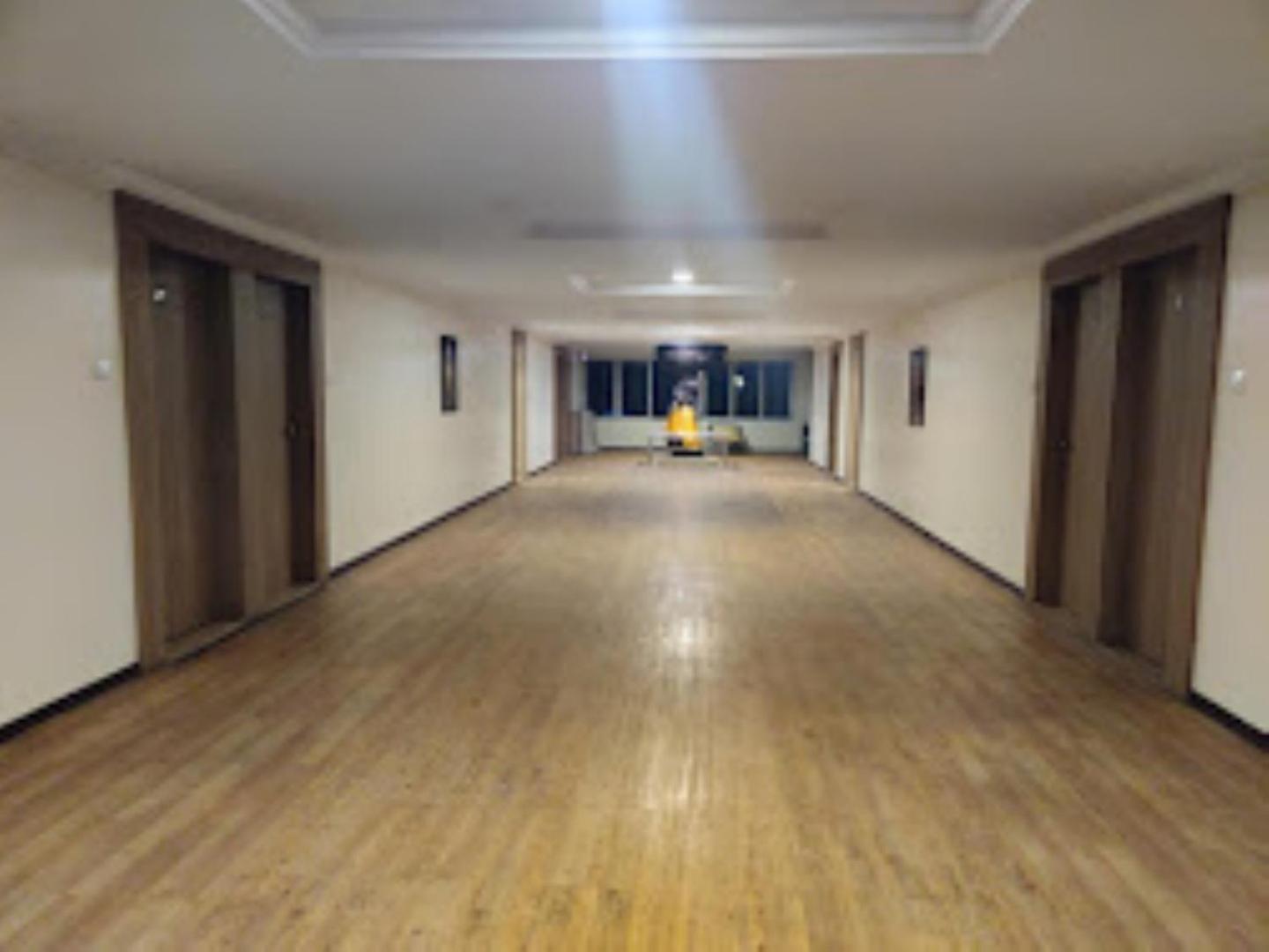 Hotel Maratha Palace,Satara Bagian luar foto