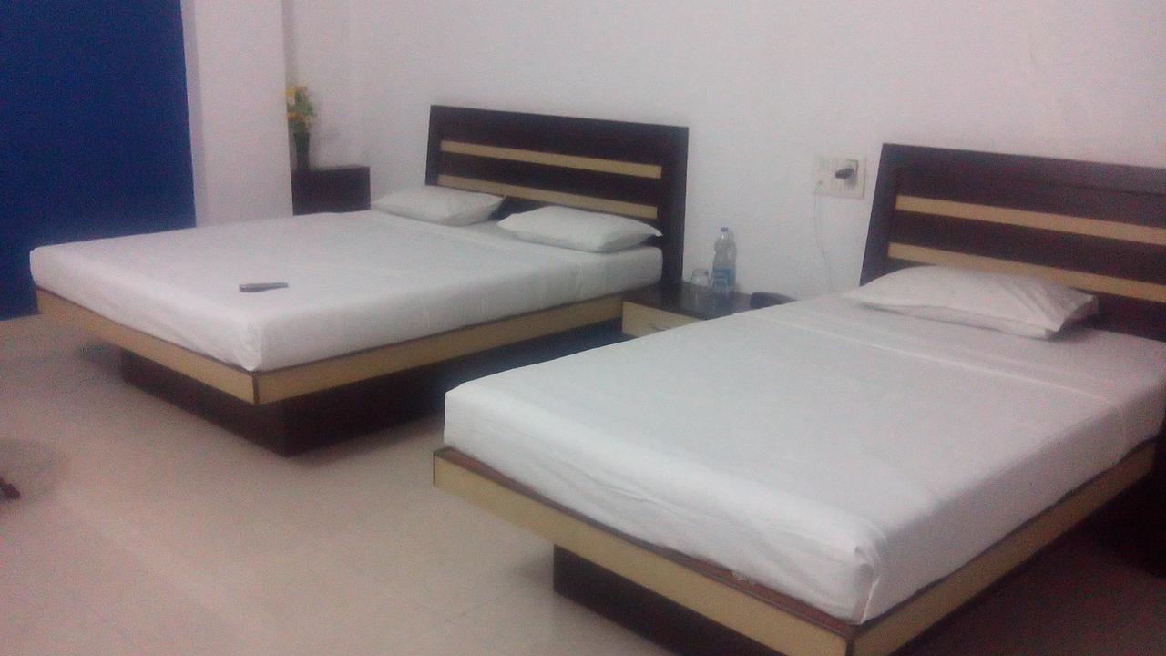 Hotel Maratha Palace,Satara Ruang foto
